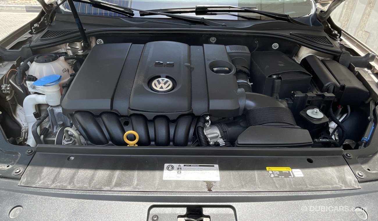 Volkswagen Passat 2.5 Comfortline 2.5 | Under Warranty | Free Insurance | Inspected on 150+ parameters