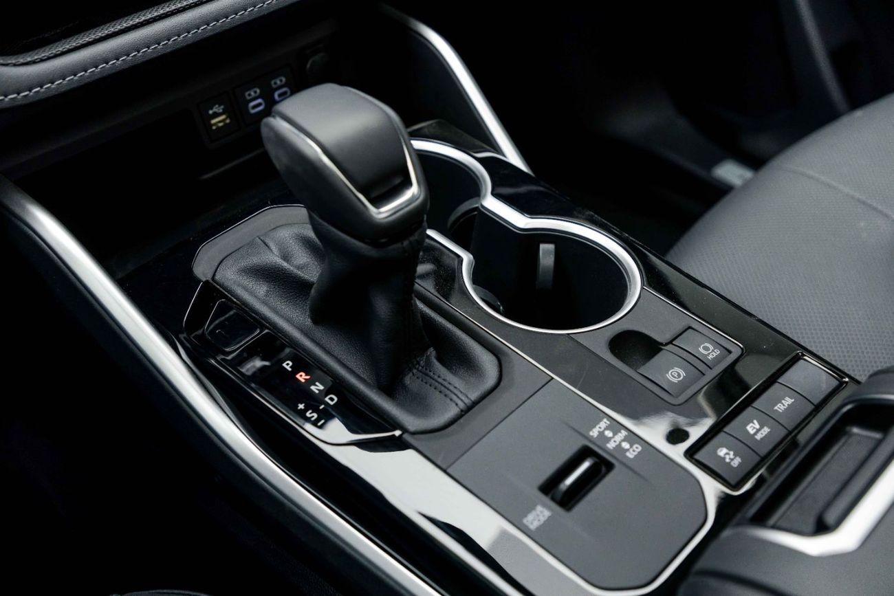 تويوتا هايلاندر Luxury 2.5L - Hybrid - Black Inside Black | Export Only