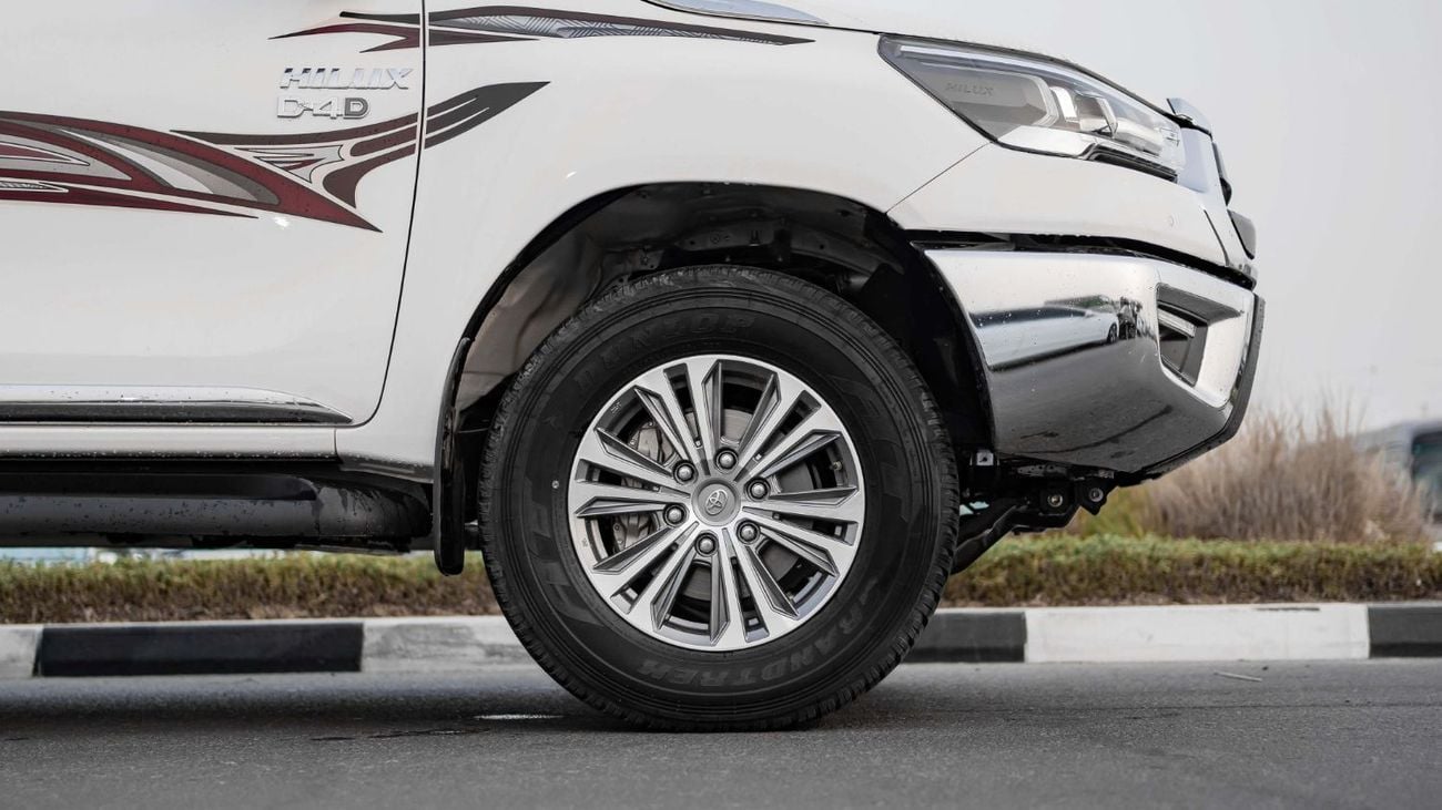 Toyota Hilux 2025 Toyota Hilux SGLX 2.4L AT Diesel (White)