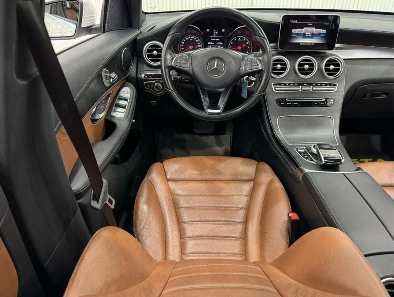 Mercedes-Benz GLC 250 4MATIC 2.0L 2016 Mercedes Benz GLC250 AMG 4MATIC, Service History, Low Kms, Excellent Condition, GCC