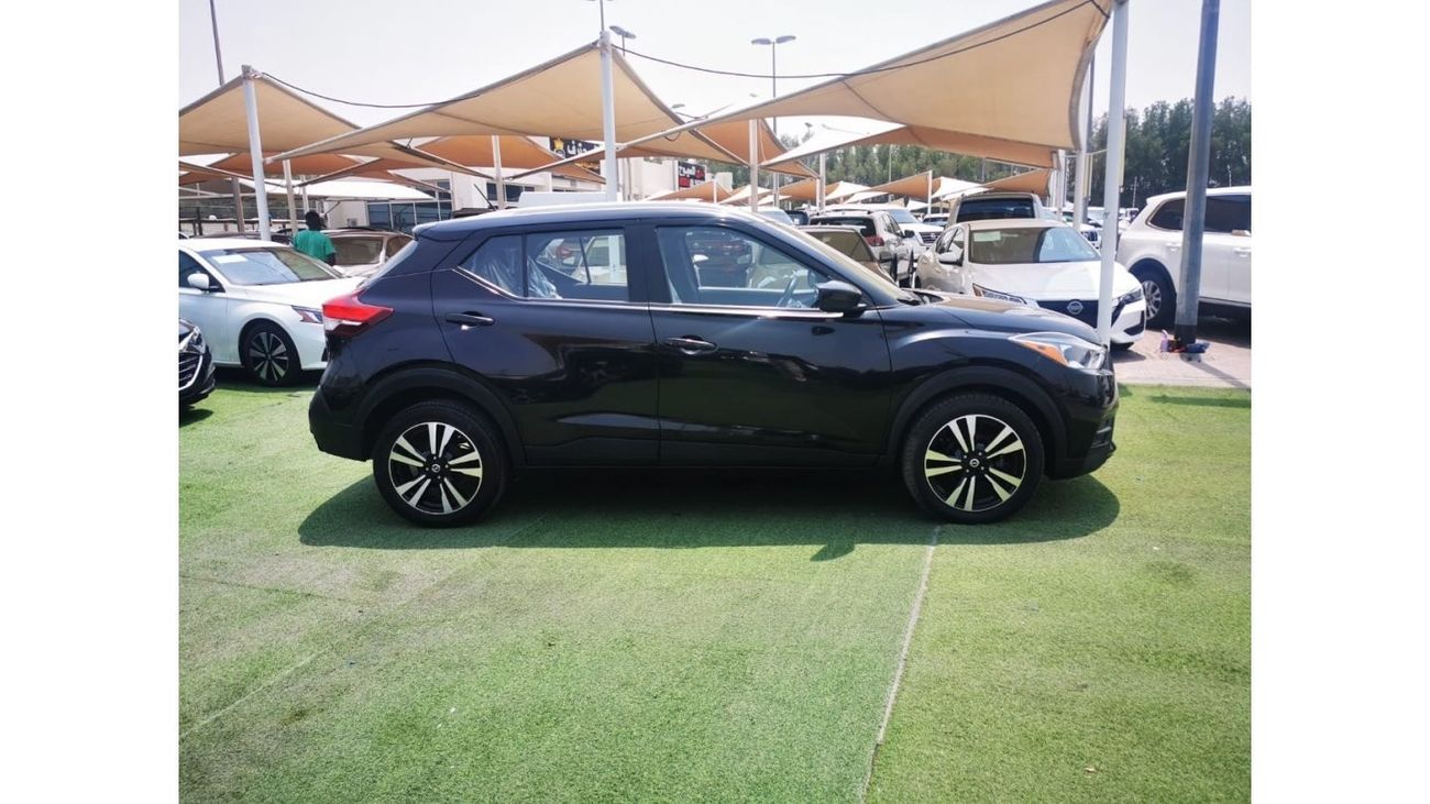 Nissan Kicks SV Very Clean Car
