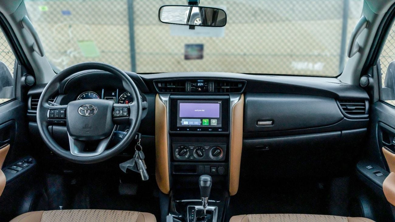 تويوتا فورتونر 2026 Toyota Fortuner GX 2.7 AT Petrol (Silver-Tan) RWD