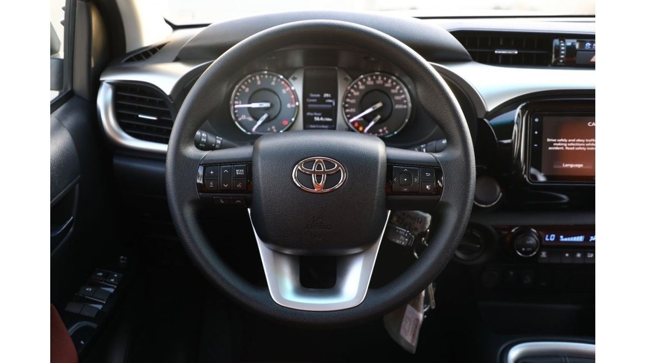 تويوتا هيلوكس تويوتا هيلوكس 4x4 DC 2.8 2023 - رمادي من الداخل عنابي