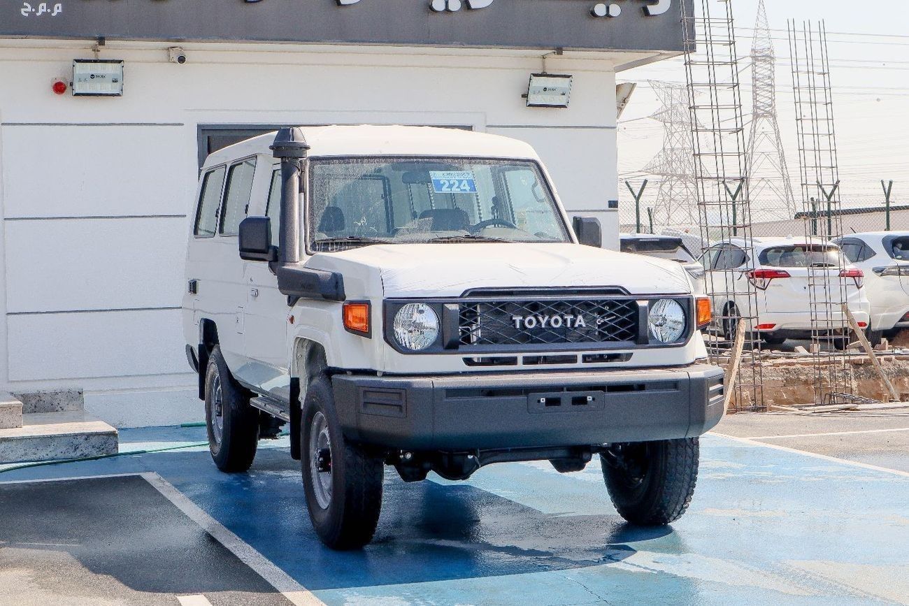 تويوتا لاند كروزر 70 Toyota Land Cruiser Hardtop 3-Door LC78 2.8L Diesel (2025 Model -