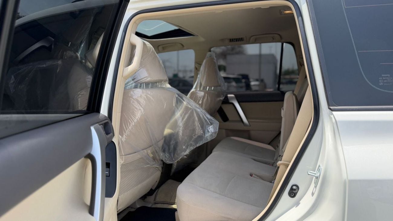 تويوتا برادو GXR 2.7L (164 HP) 4WD (7 Seater)