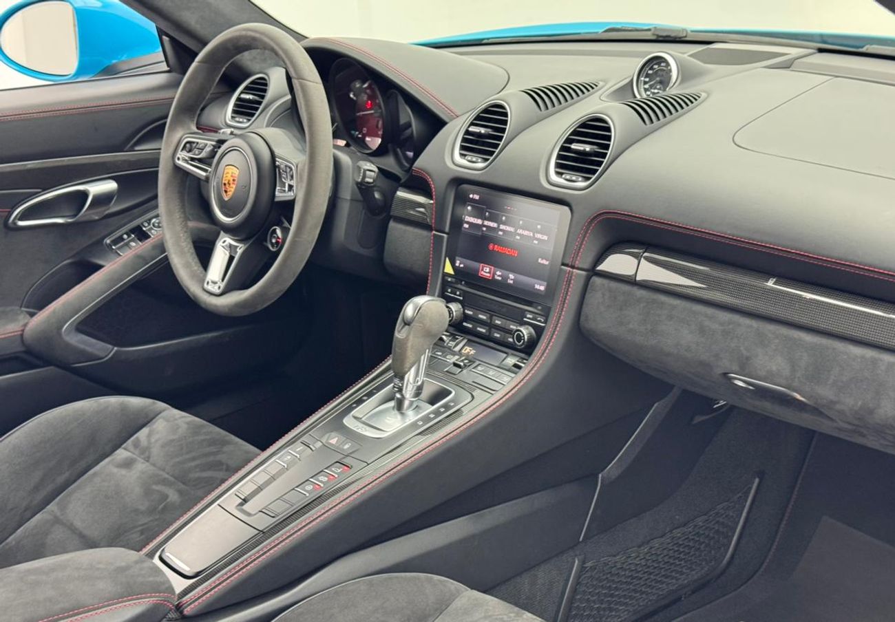 Porsche 718 Cayman GTS 2.5L 2019 Porsche 718 Cayman GTS, December / 2026 Porsche Warranty, Porsche Service History, GCC