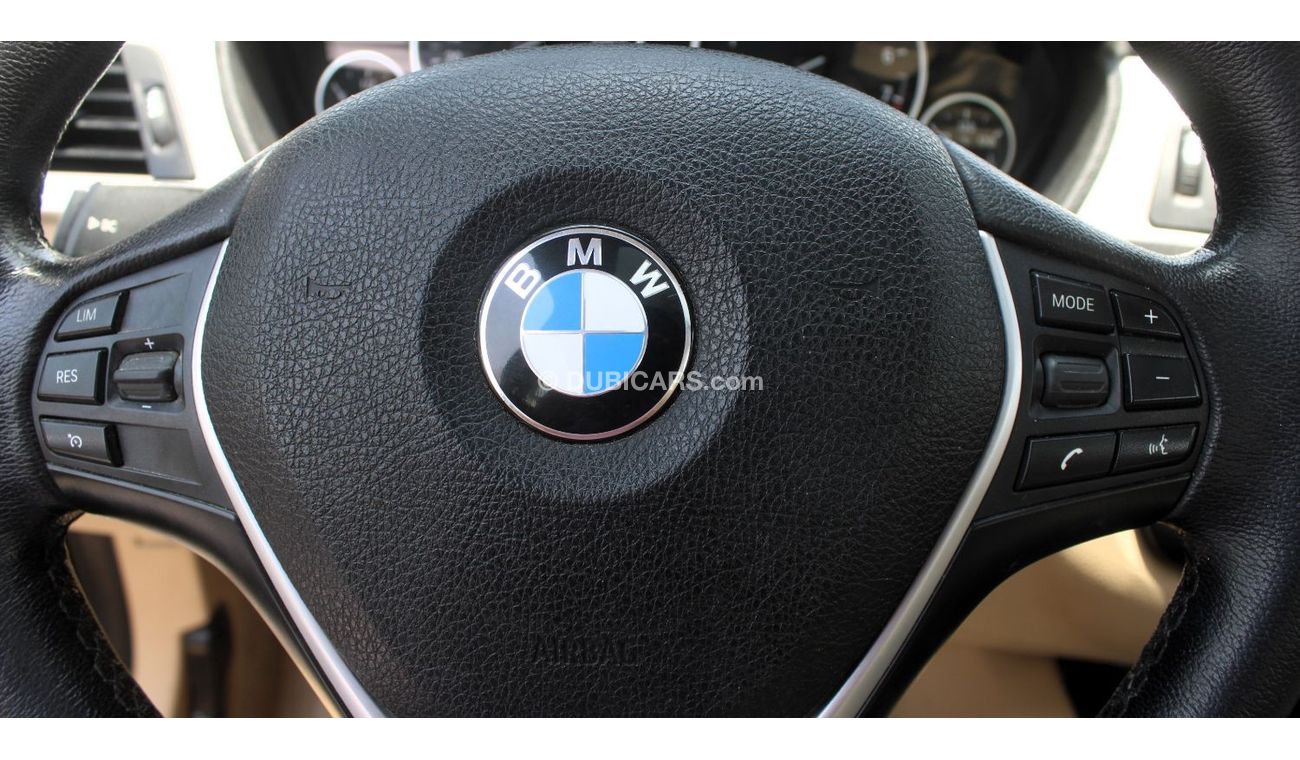 BMW 318i Exclusive ACCIDENTS FREE - GCC - FULL OPTION - ENGINE 1500 CC + TURBO  - ORIGINAL PAINT