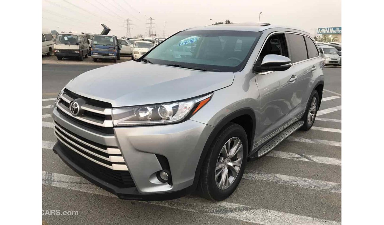 Toyota Highlander FULL OPTIONS WITH LEATHER SEAT, PUSH START AND SUNROOF