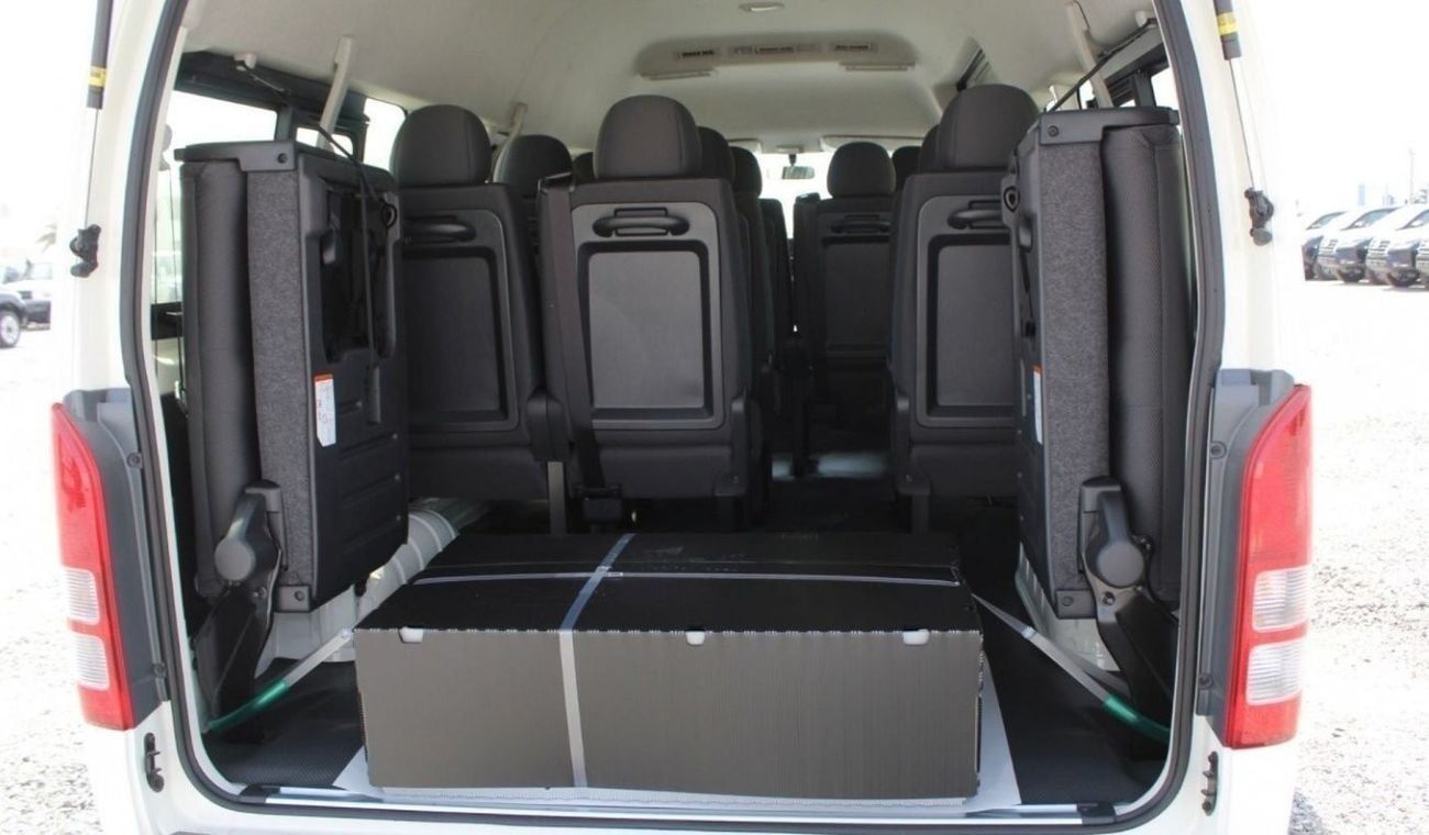 تويوتا هاياس DLS - STD ROOF HIACE 2.5L 15 SEATER AC H.ROOF