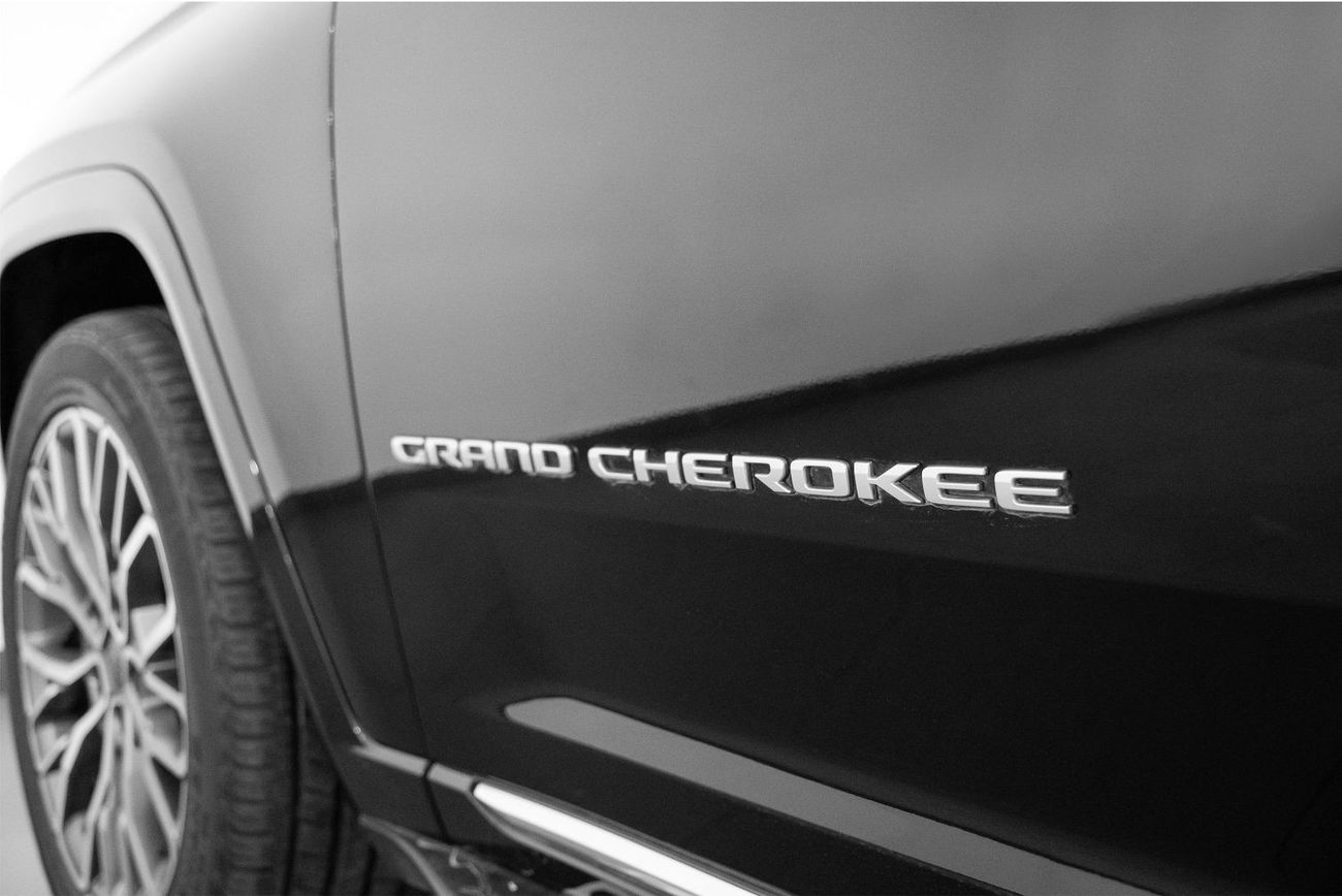 Jeep Grand Cherokee Summit 3.6L Summit 5.7L