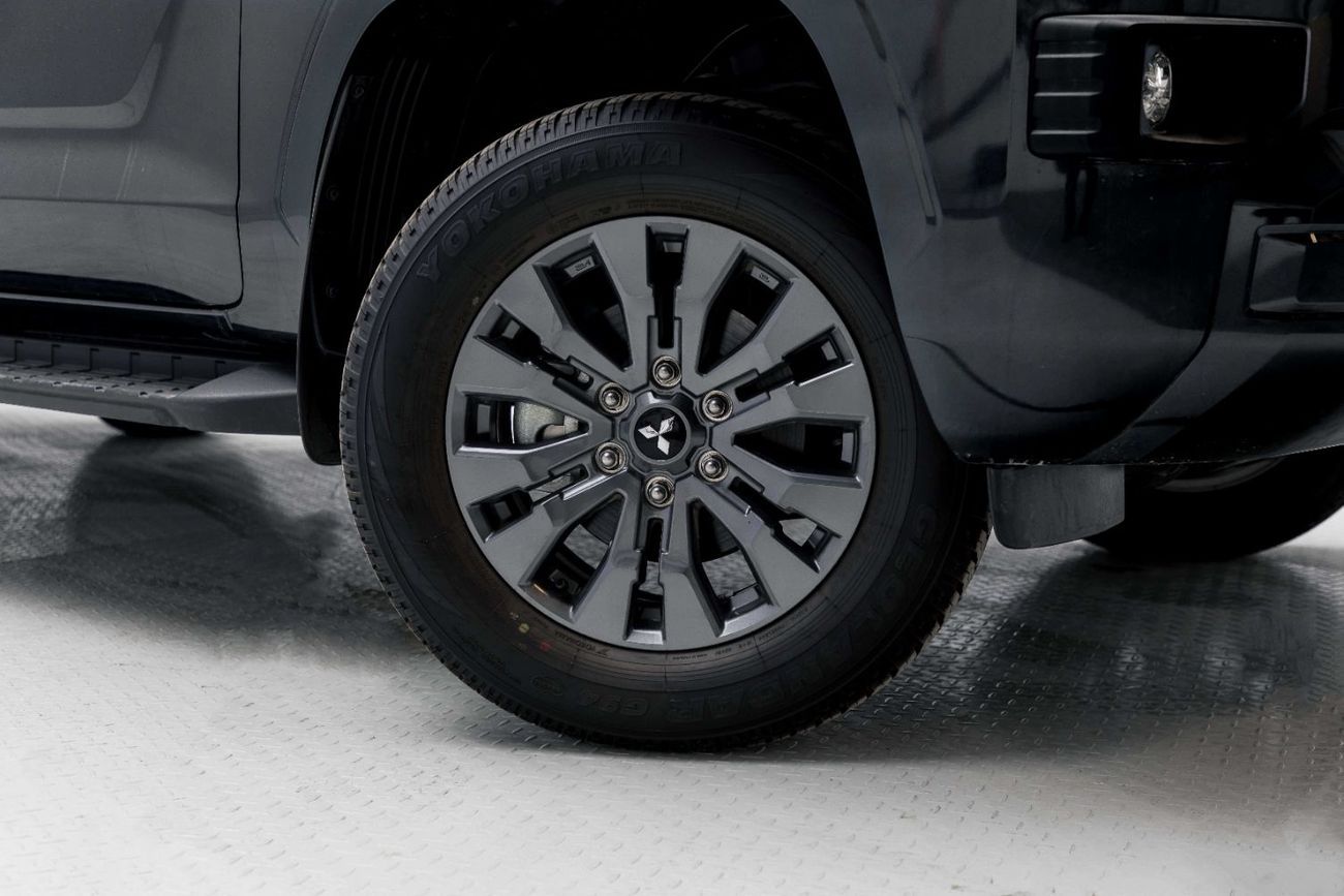 Mitsubishi L200 GLS 2.4L - Manual - Black Inside Black | Export Only