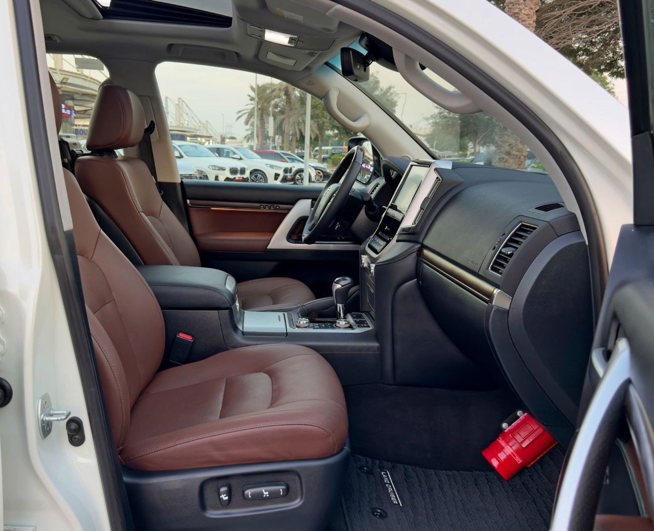 تويوتا لاند كروزر 5.7l VXR Grand Touring S