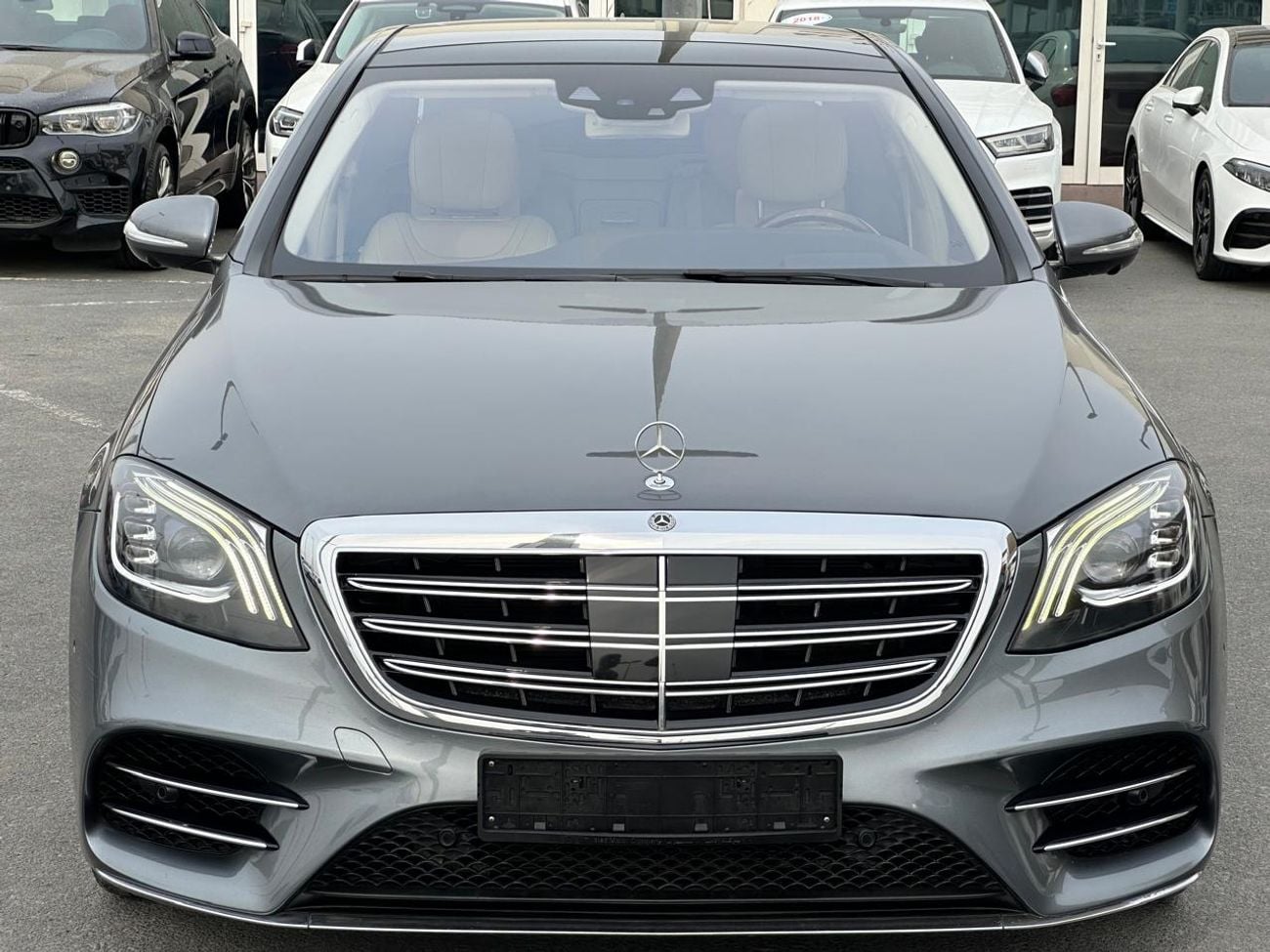 مرسيدس بنز S 560