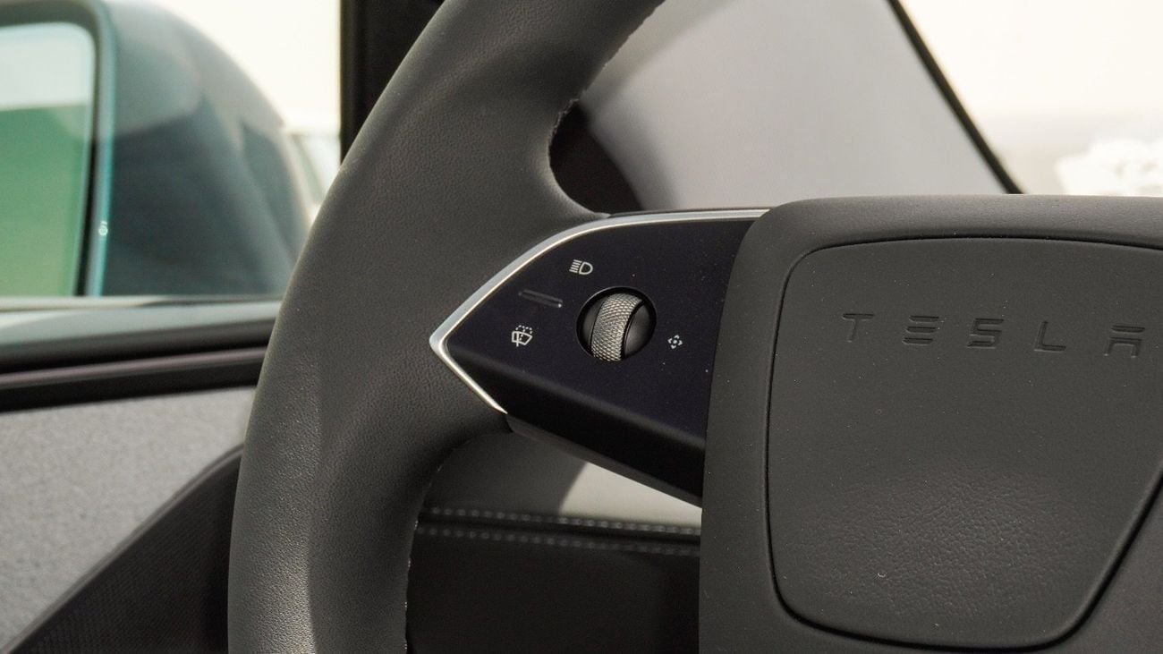 Tesla Model Y Long Range (AWD) || Brand New || 0 KM