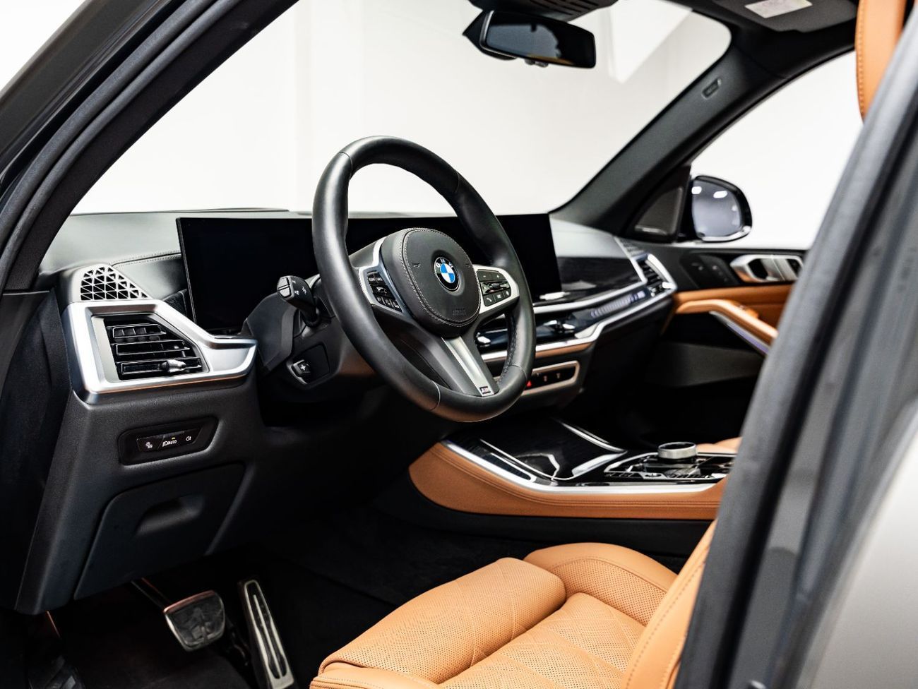 BMW X5 40i M Sport 3.0L 2025 BMW X5 xDrive40i M Sport Pro, 2030 BMW Warranty + Service Contract, Low Mileag