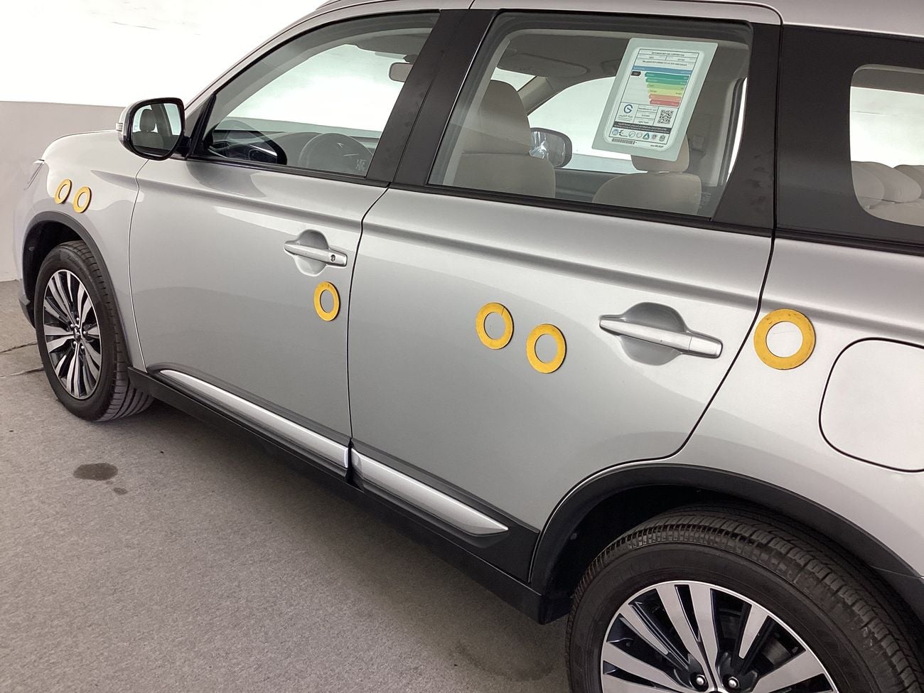 ميتسوبيشي آوتلاندر 2.5 GLX AUTO 4WD 7SEAT ML FABRIC SEATS | شامل الضمان | 0 ﺪﻔﻋﺓ ﺃﻮﻟﻯ