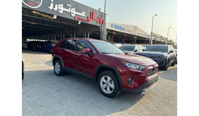 Toyota RAV4 Toyota RAV4 Full Option source from America can be installed on the bank road with a monthly install