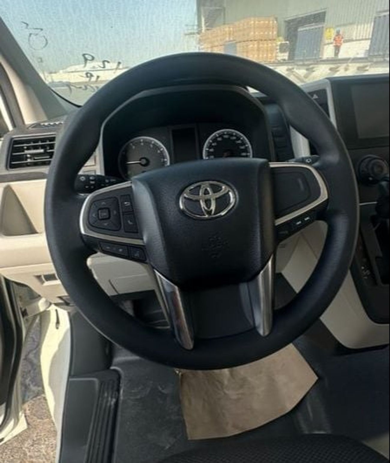 Toyota Hiace GL STD Roof Panel Van 3.5L 2026 GCC DUOBLE REAR DOOR