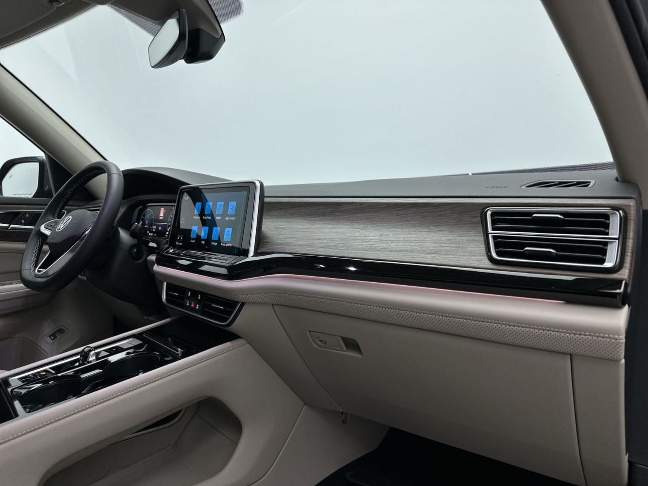 فولكس واجن تيرامونت 34,100 AED SAVINGS from New Car