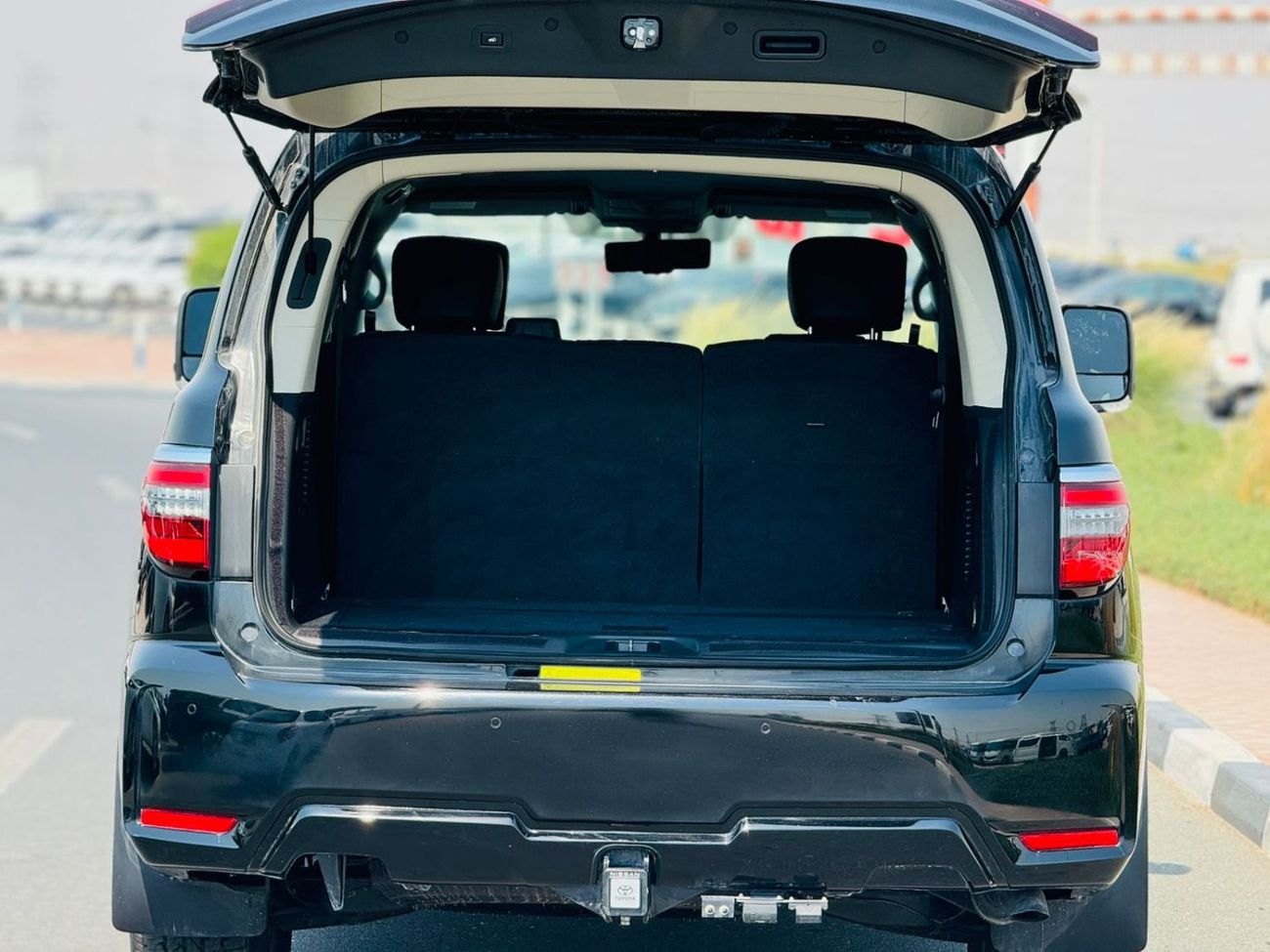 نيسان باترول Nissan patrol 2023 RHD black 7seaters petrol engine black colour outside and grey colour imterior