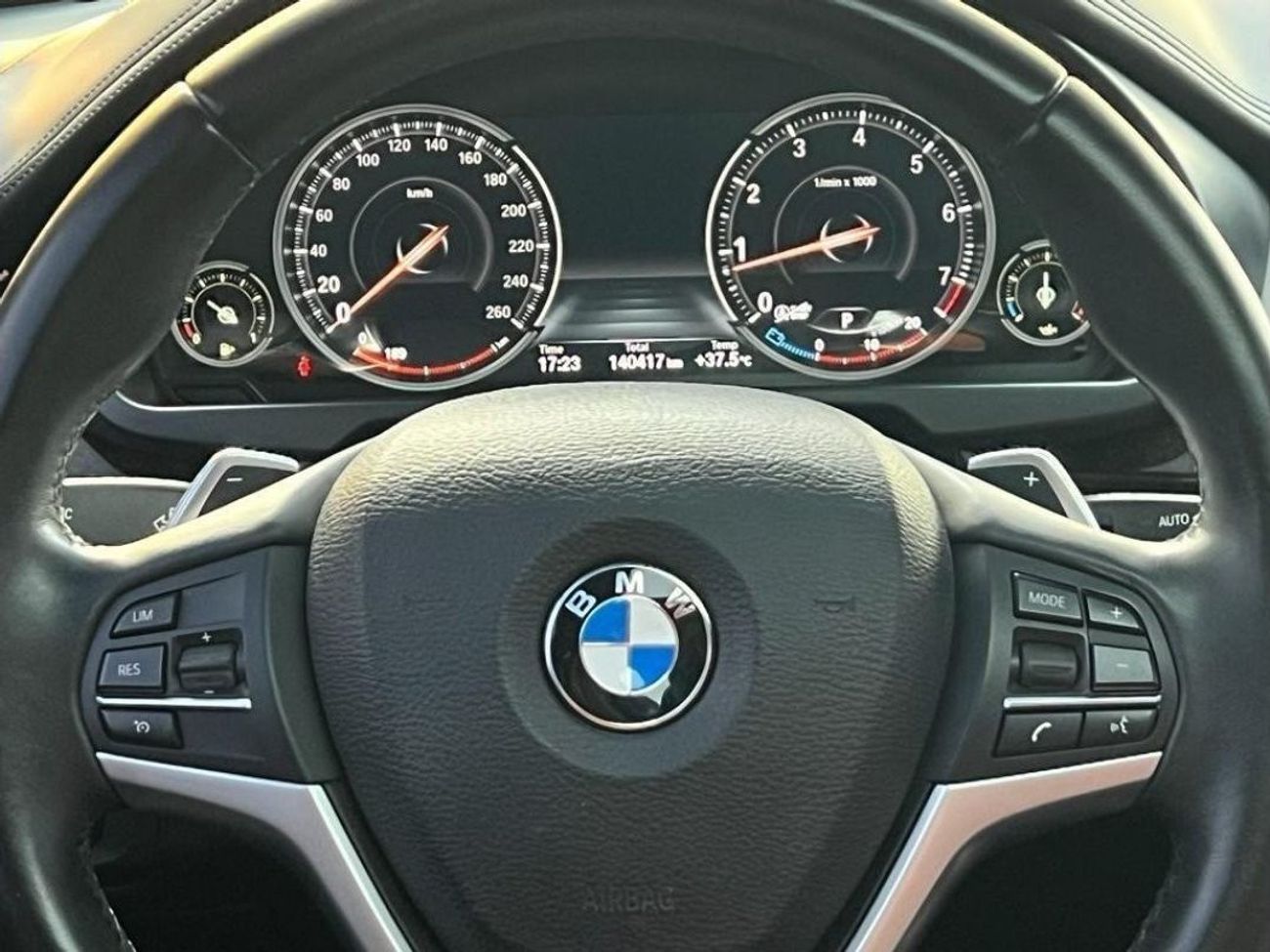 بي أم دبليو X6 50i لاكجري