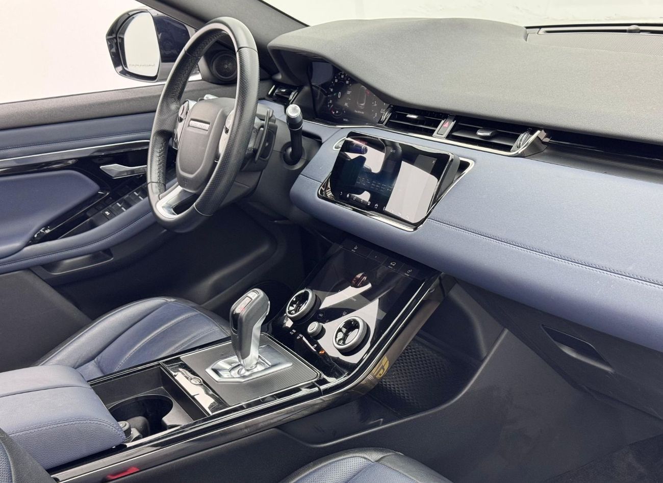 لاند روفر رانج روفر إيفوك 2020 Range Rover Evoque P200 SE R-Dynamic, Warranty, Excellent Condition, GCC