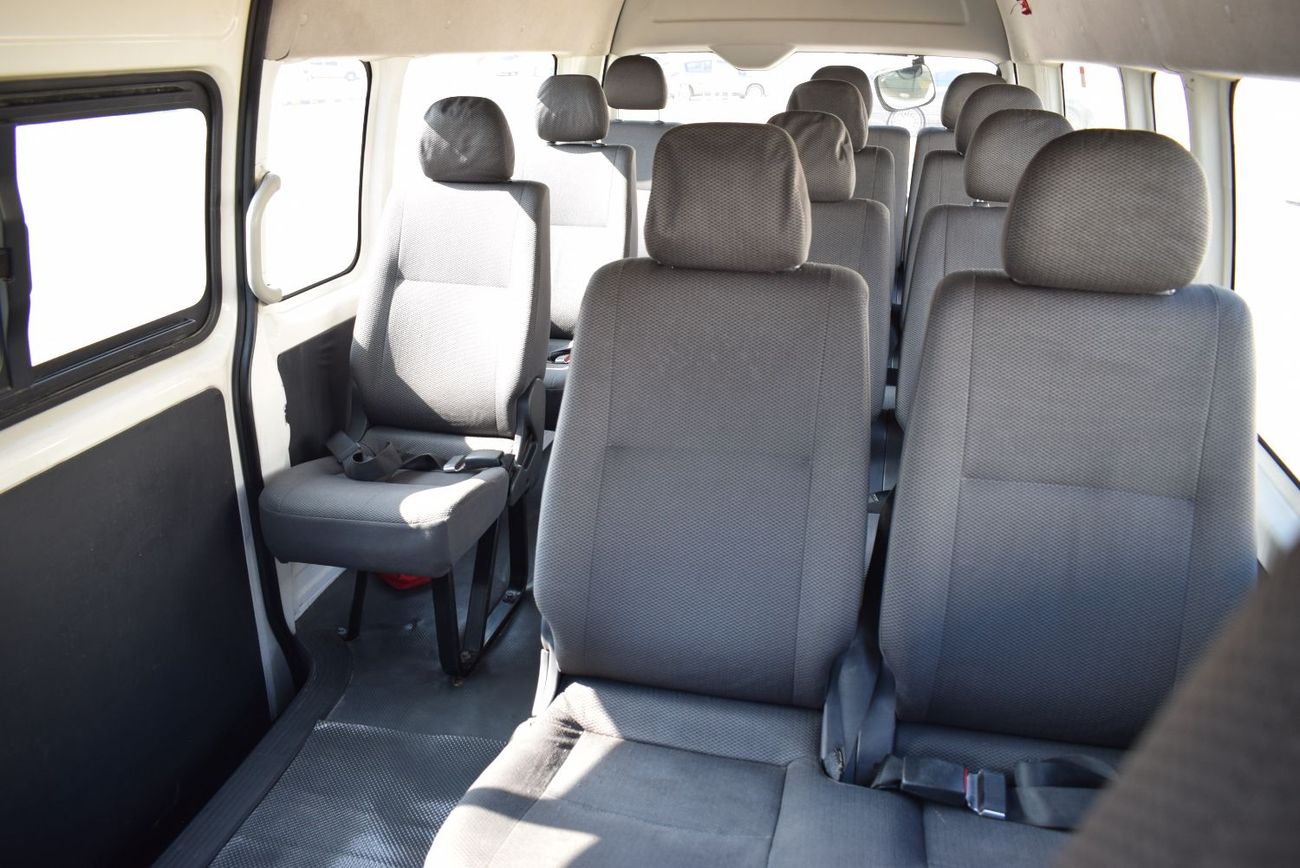 تويوتا هاياس Toyota Hiace Highroof Bus 13 seater, model:2018