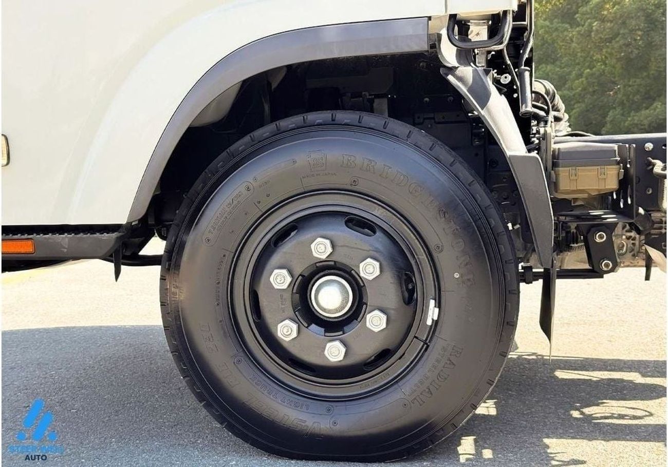 Isuzu NPR Reward 3.0L RWD 3 Ton / 14 Ft. Short Chassis / Good Performance / Book Now!