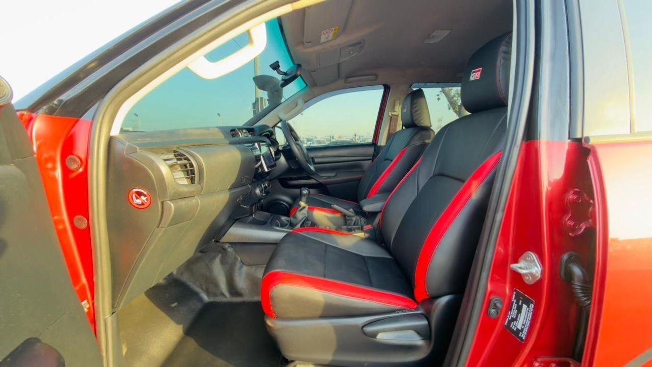 تويوتا هيلوكس 2019 | 2.8L DIESEL | MANUAL TRANSMISSION | RHD | MODIFIED TO GR SPORTS KIT | BONNET SCOOP | ROOF TOP