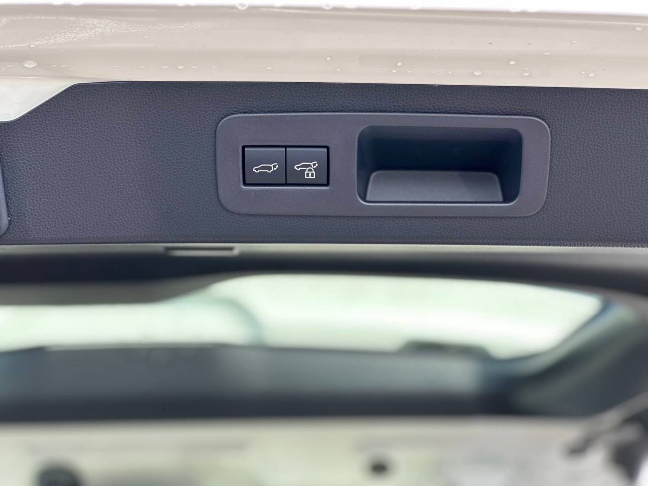 Toyota Land Cruiser GXR 4.0L PTR A/T // 2026 // High Option With Dvd&Back Camera , Sunroof , Leather & Power Seats // Sp