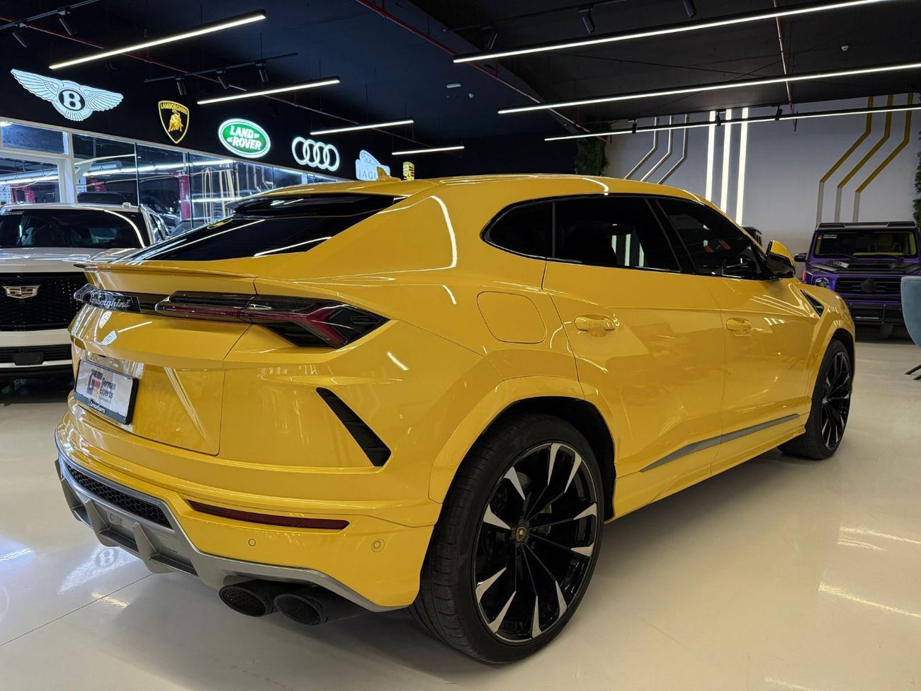 لامبورغيني اوروس STD 4.0T V8