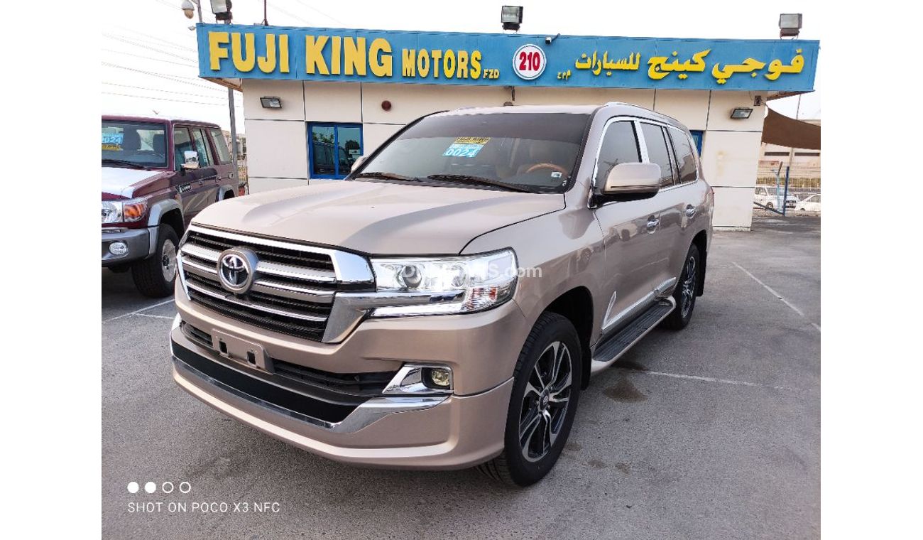 تويوتا لاند كروزر V6 Golden Full option Modified 2021