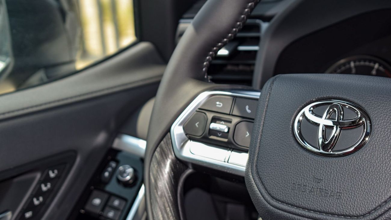 تويوتا لاند كروزر GR-S 3.3L