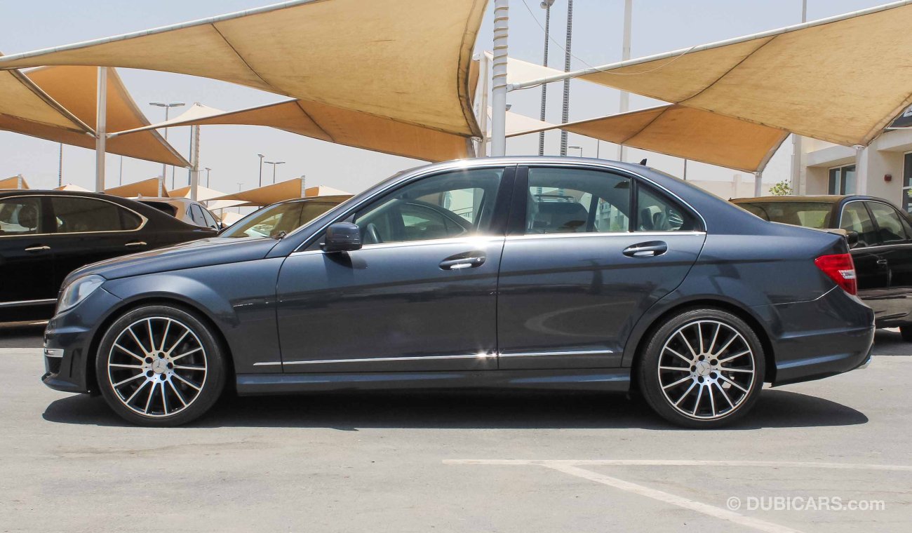 Mercedes-Benz C 300 AMG wheels