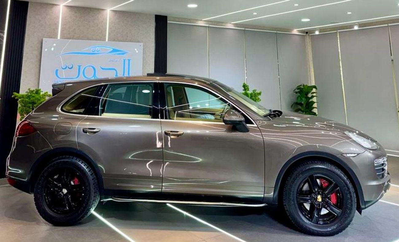 Porsche Cayenne S Platinum Edition 3.6L PORSCHE CAYENNE S V8 || GCC || FULL OPTIONS || FREE ACCIDENTS || NEW CONDITI