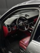 Porsche Cayenne Turbo 4.0L (545 HP)