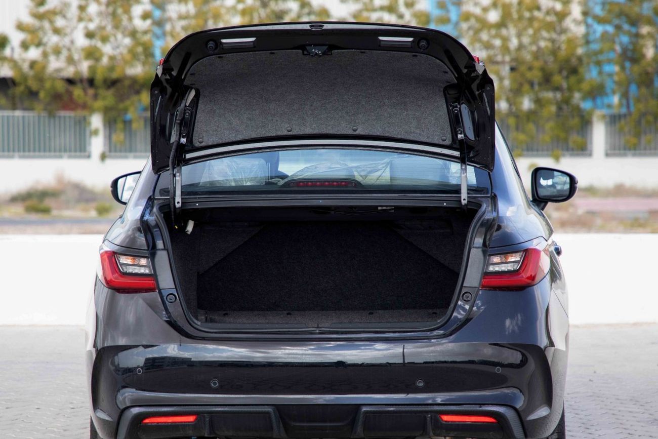 هوندا سيتي LXS 1.5L - Crystal Black Pearl Inside Ivory | Export Only