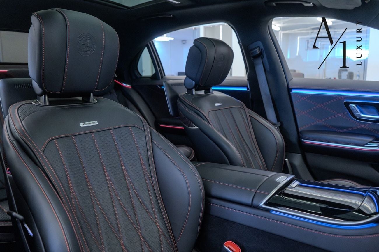 مرسيدس بنز S 63 AMG 2024 With black And Red Carbon Fibre Interior, Excellent Condition, European Spec