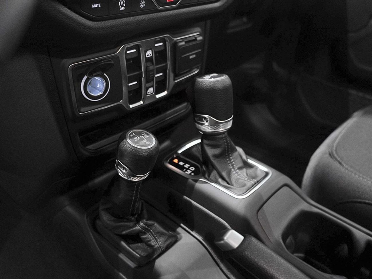 جيب رانجلر Unlimited Sport 2.0L A/T