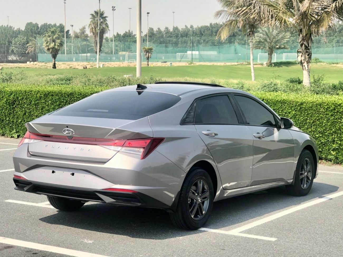 هيونداي إلانترا Hyundai Elentra ( 2.0L) 2023 Sunroof Original paint