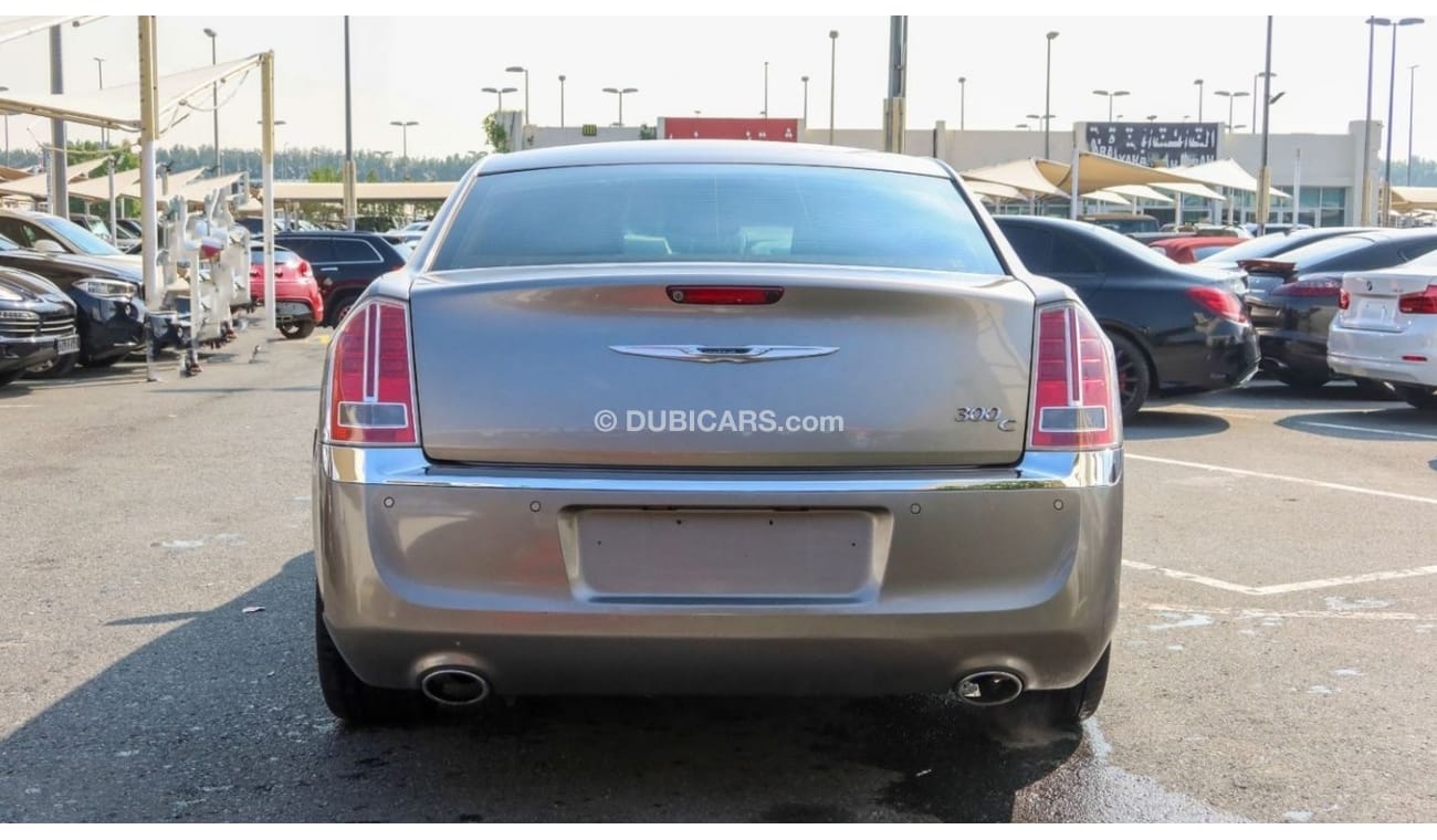 كرايسلر 300C بلس