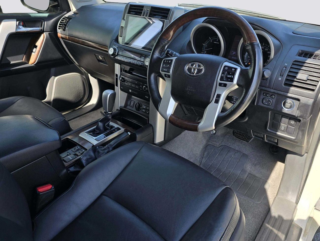 Toyota Prado 4x4 Diesel 3.0L Right hand Drive (Export Only)