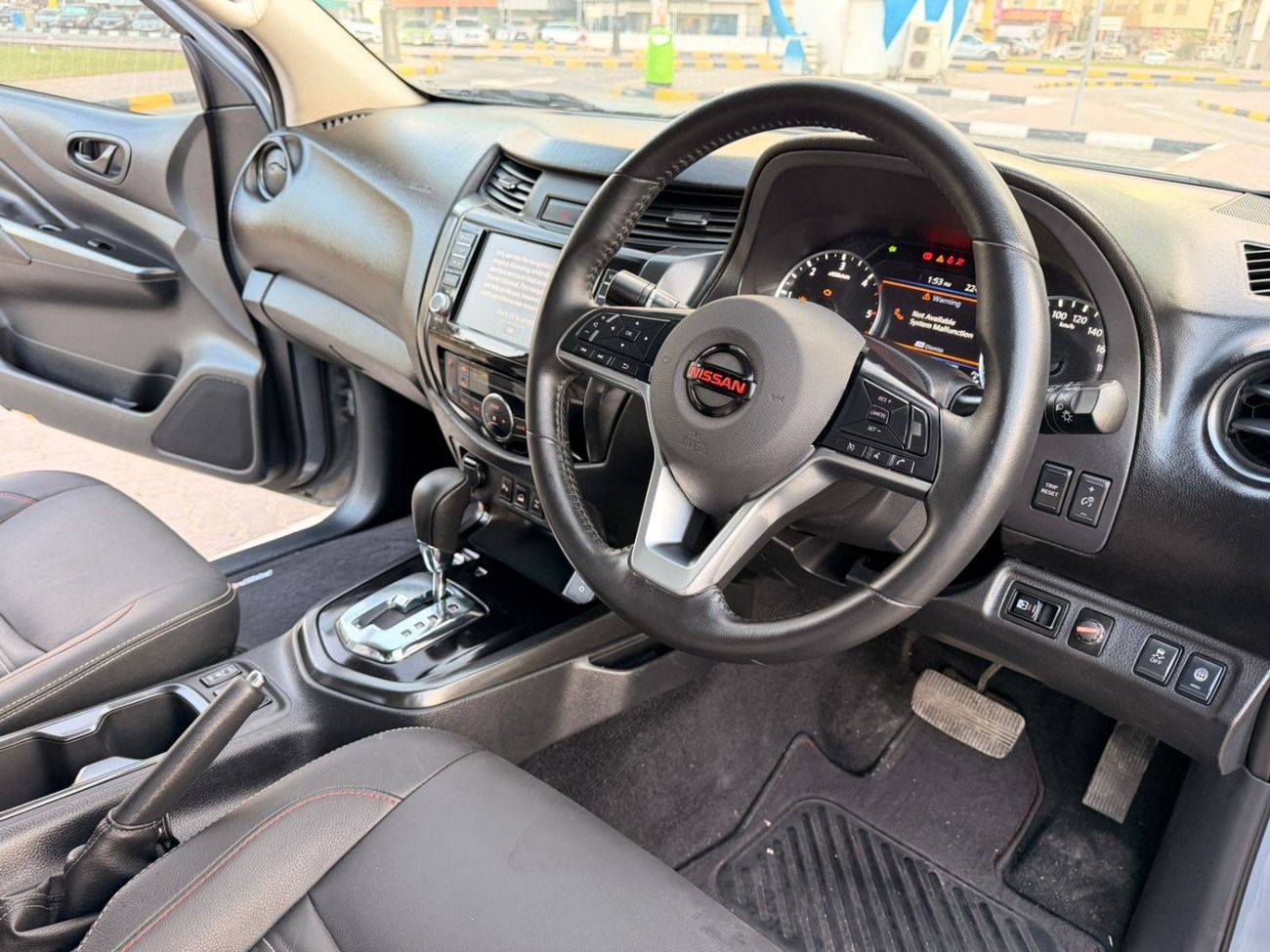 نيسان نافارا PRO-4X Series 4 4×4  Exported from Australia Right Hand Drive