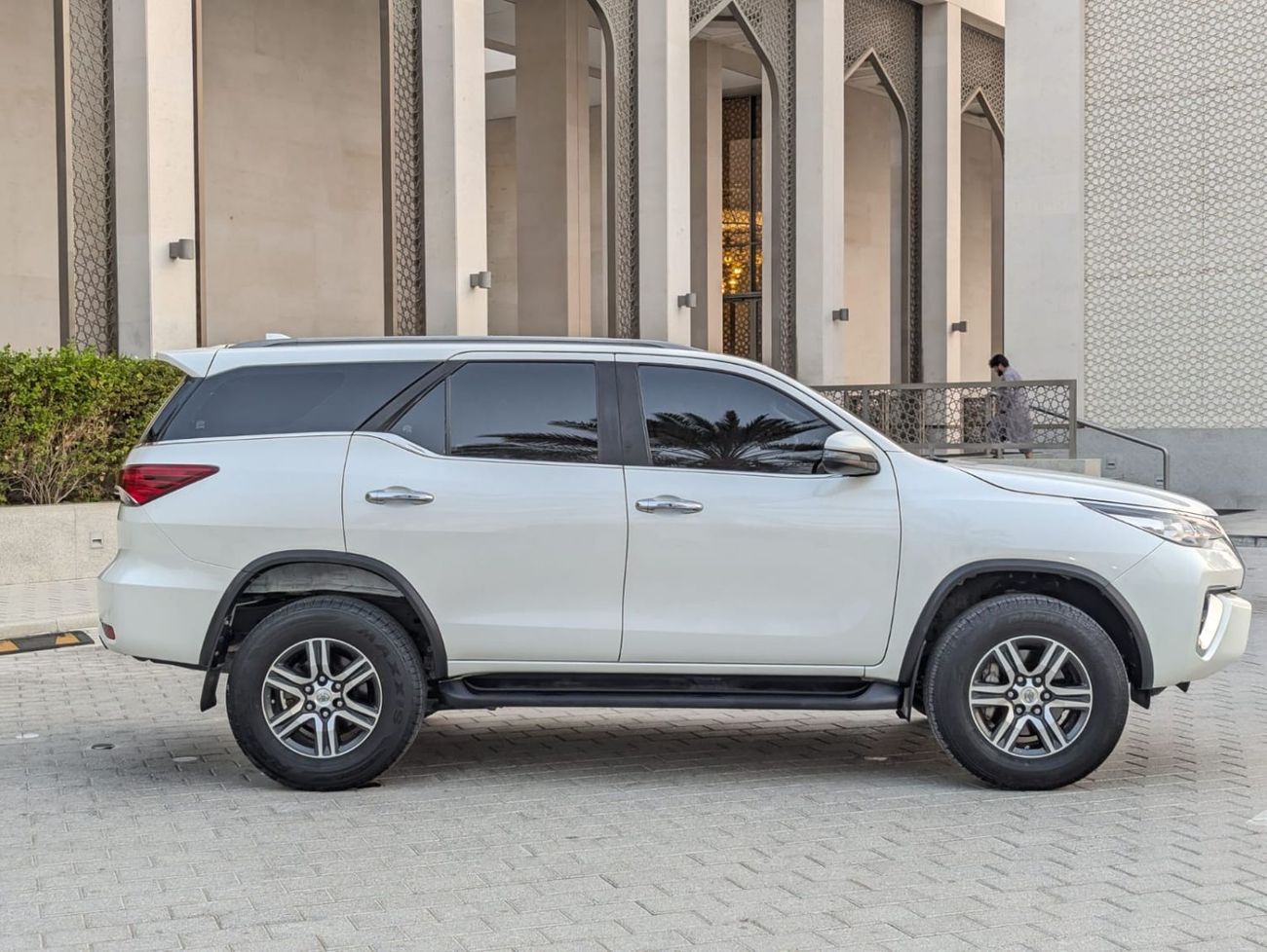 Toyota Fortuner Toyota Fortuner,2020.Gcc specs 2.7L only 51000km.white colour