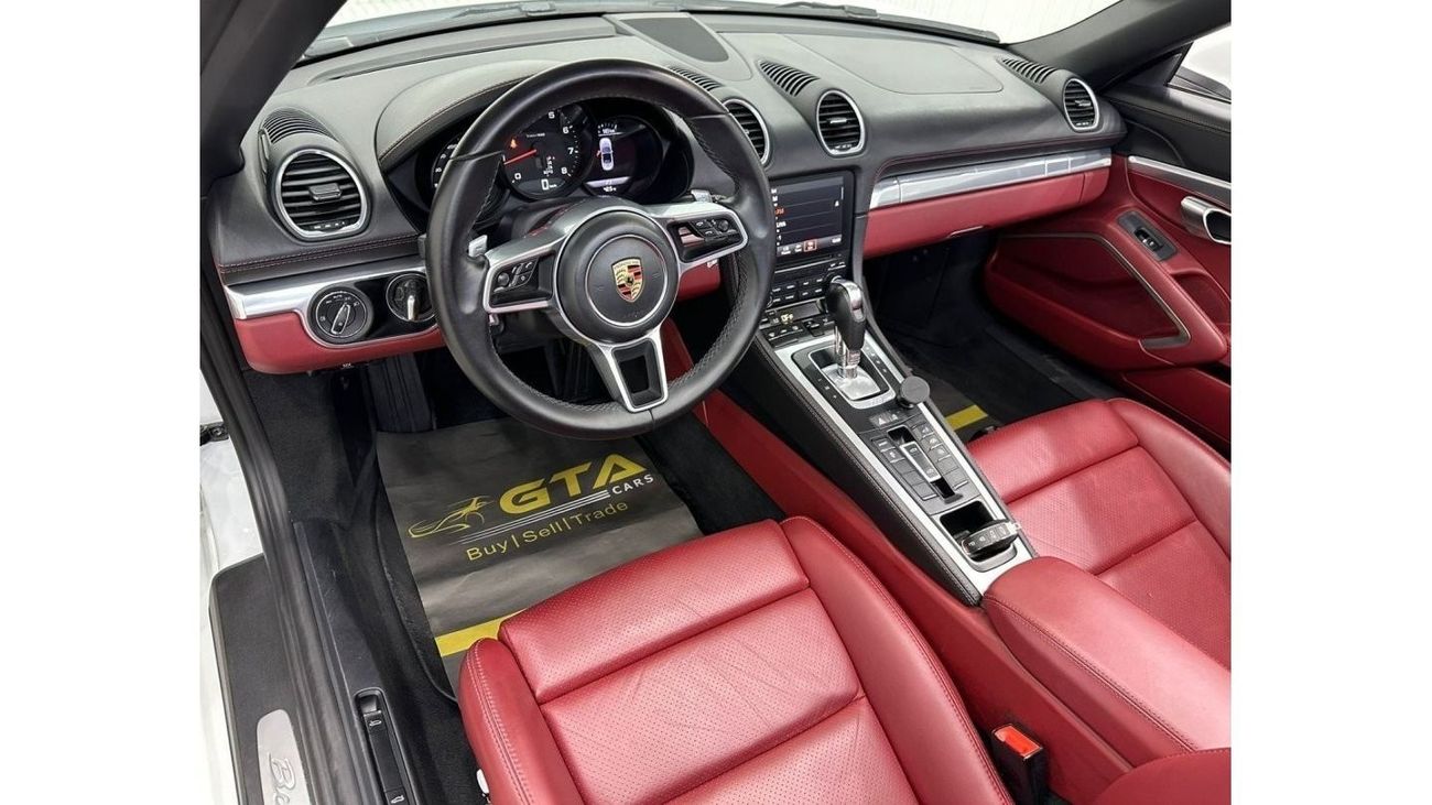 بورش بوكستر 718 2023 Porsche 718 Boxster, June 2025 Agency Warranty + Service Contract, Full Service History, Gcc