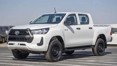 تويوتا هيلوكس GL HILUX 2.4L MED OPTION