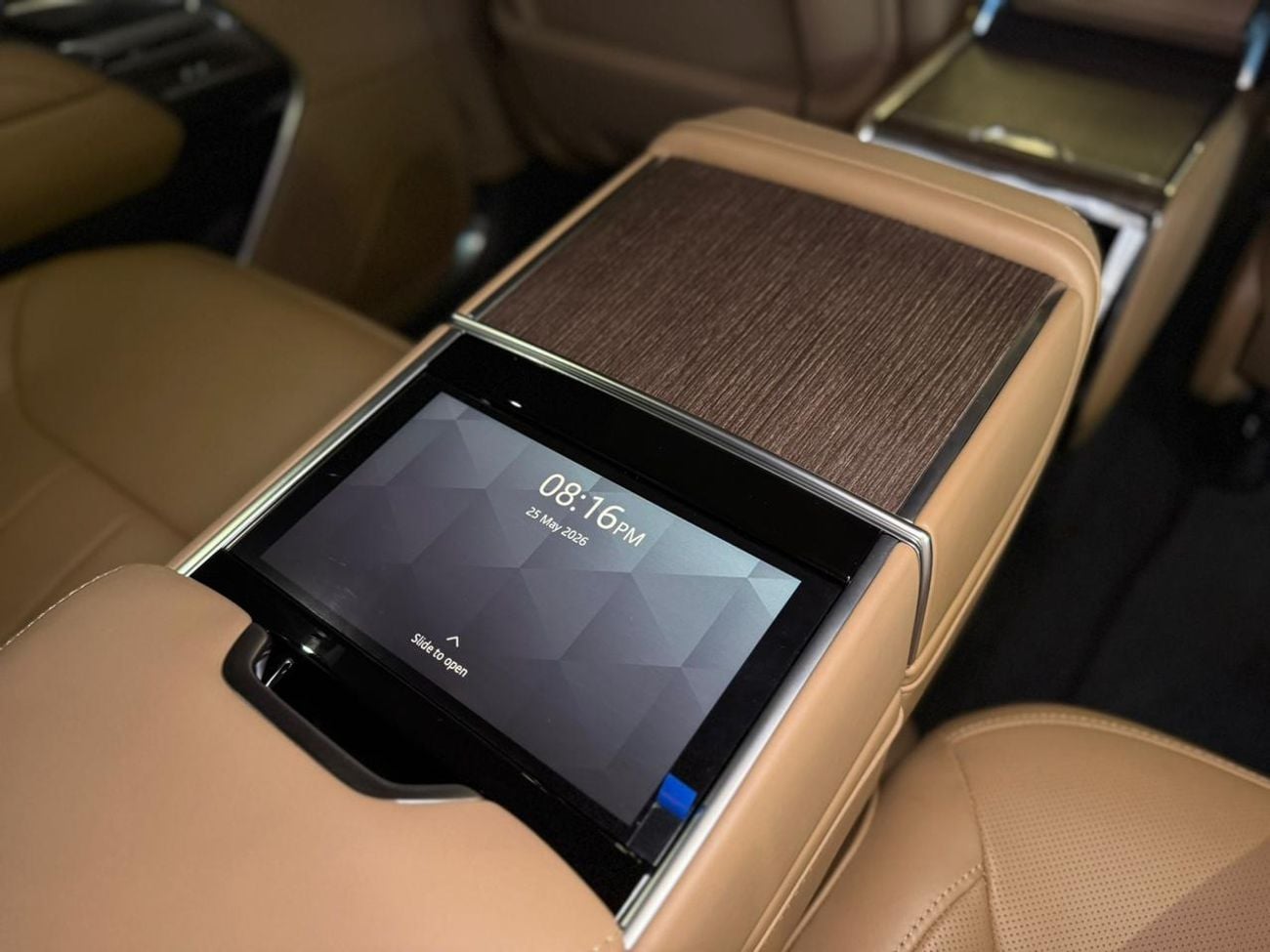 لاند روفر رينج روفر AUTOBIOGRAPHY LWB P530 AUTOBIOGRAPHY LWB P530