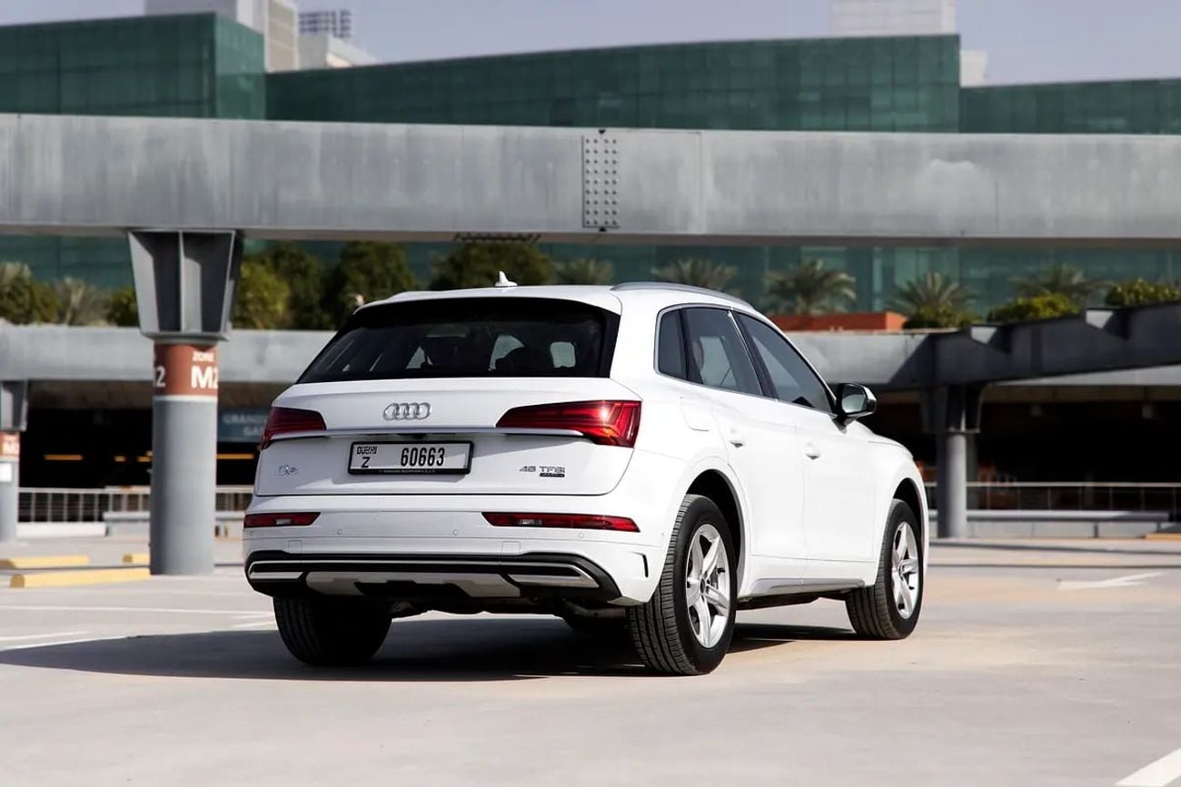 أودي Q5 45 TFSI Quattro Design 2.0L