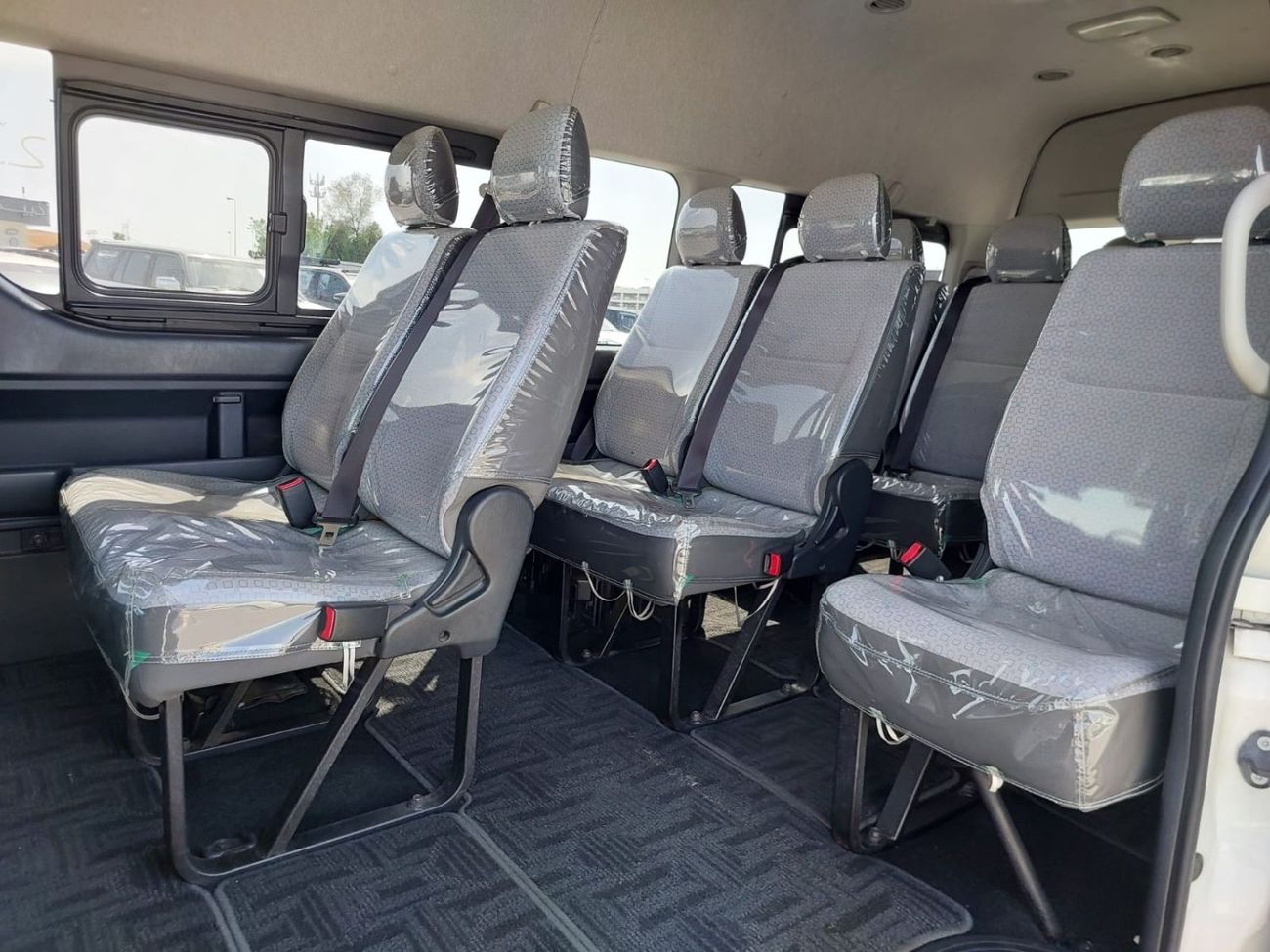 Toyota Hiace TOYOTA HIACE COMMUTER VAN RHD 2019 MODEL 2.7 L PETROL AUTOMATIC(PM06241)