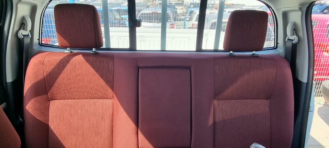 Toyota Hilux TOYOTA HILUX 2.4L DIESEL DOUBLE CABIN 4X4 GLX FULL OPTION MY 2025